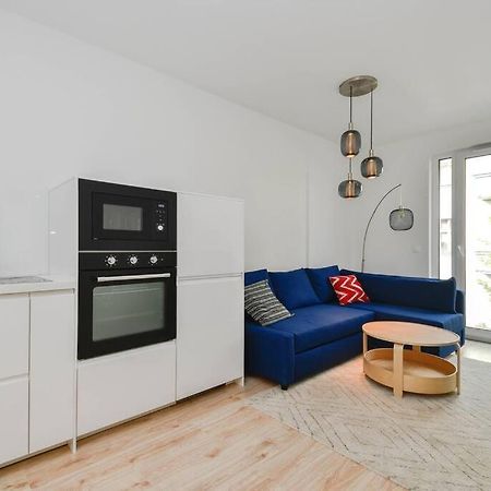New Modern Apartment In City Center Bratislava Bagian luar foto