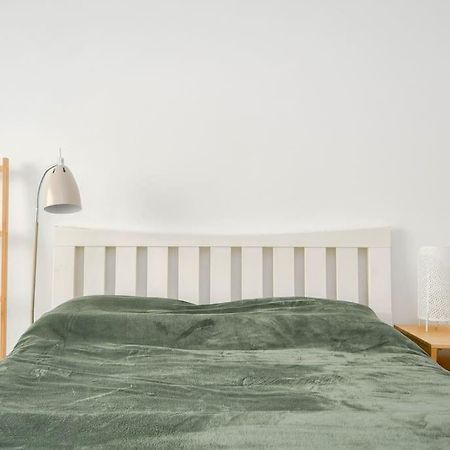 New Modern Apartment In City Center Bratislava Bagian luar foto
