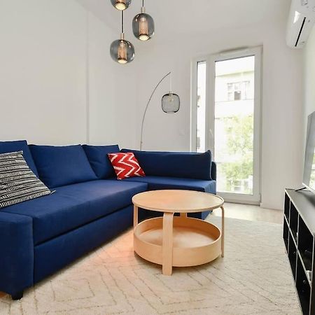 New Modern Apartment In City Center Bratislava Bagian luar foto