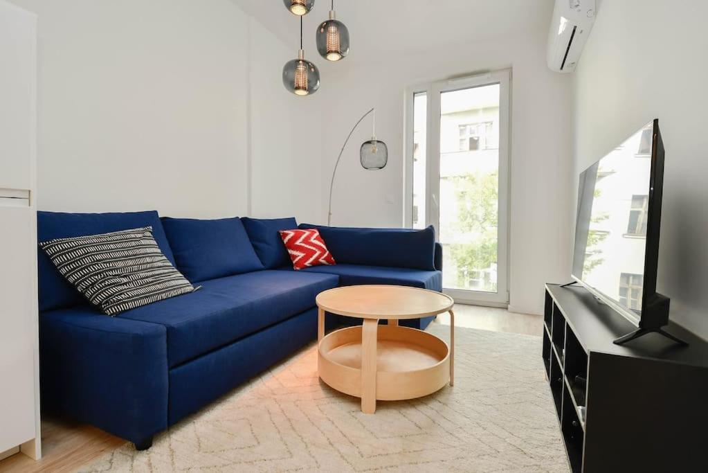 New Modern Apartment In City Center Bratislava Bagian luar foto